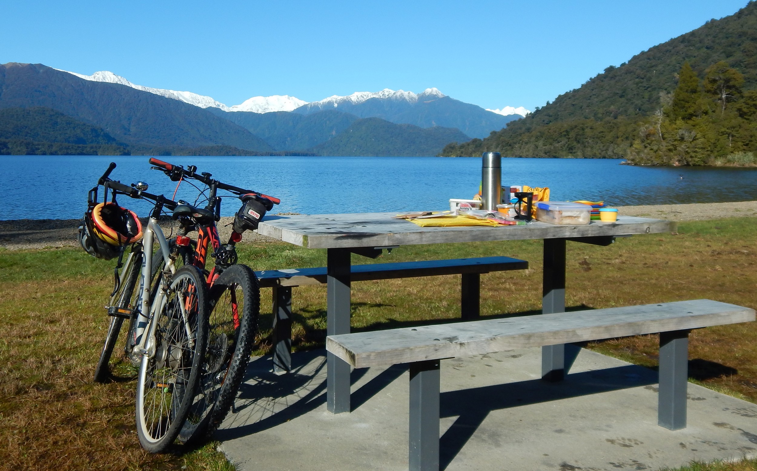 Parked up at Lake Kaniere