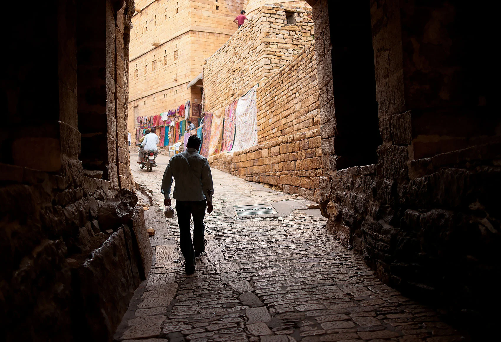 india004.jpg