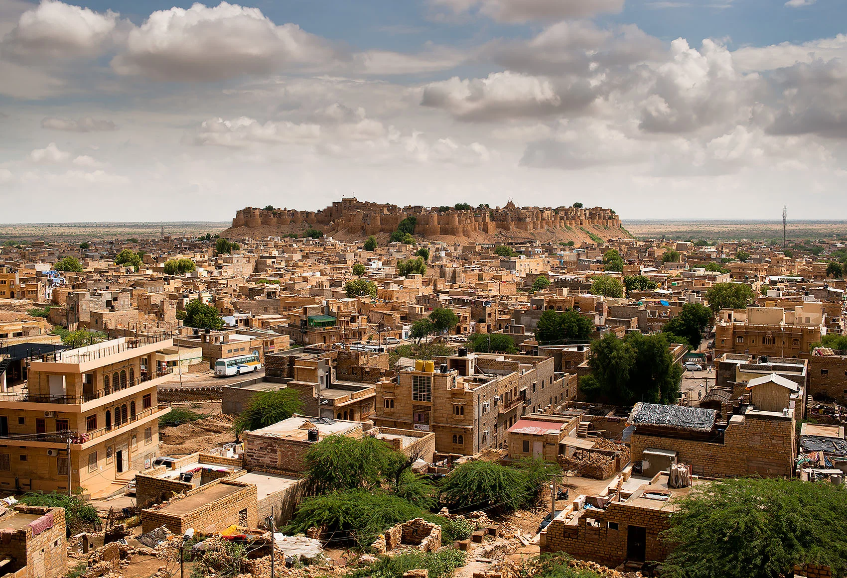 india007.jpg