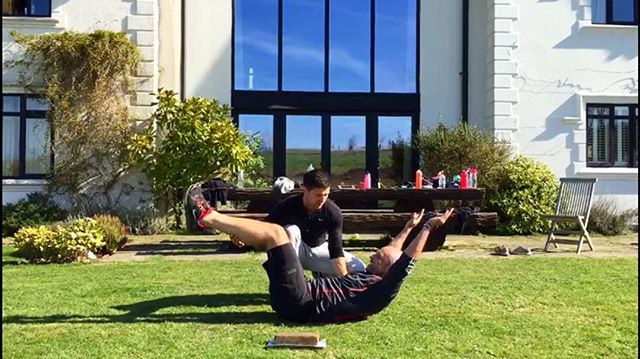 Just because it's with a group doesn't mean you don't get that 1 on 1 attention..! Learn, develop and master skills that you can incorporate into your everyday training. 
Leave feeling fitter and leaner! 💪🏼😅 🌟Join @louisbrownefit and his expert t