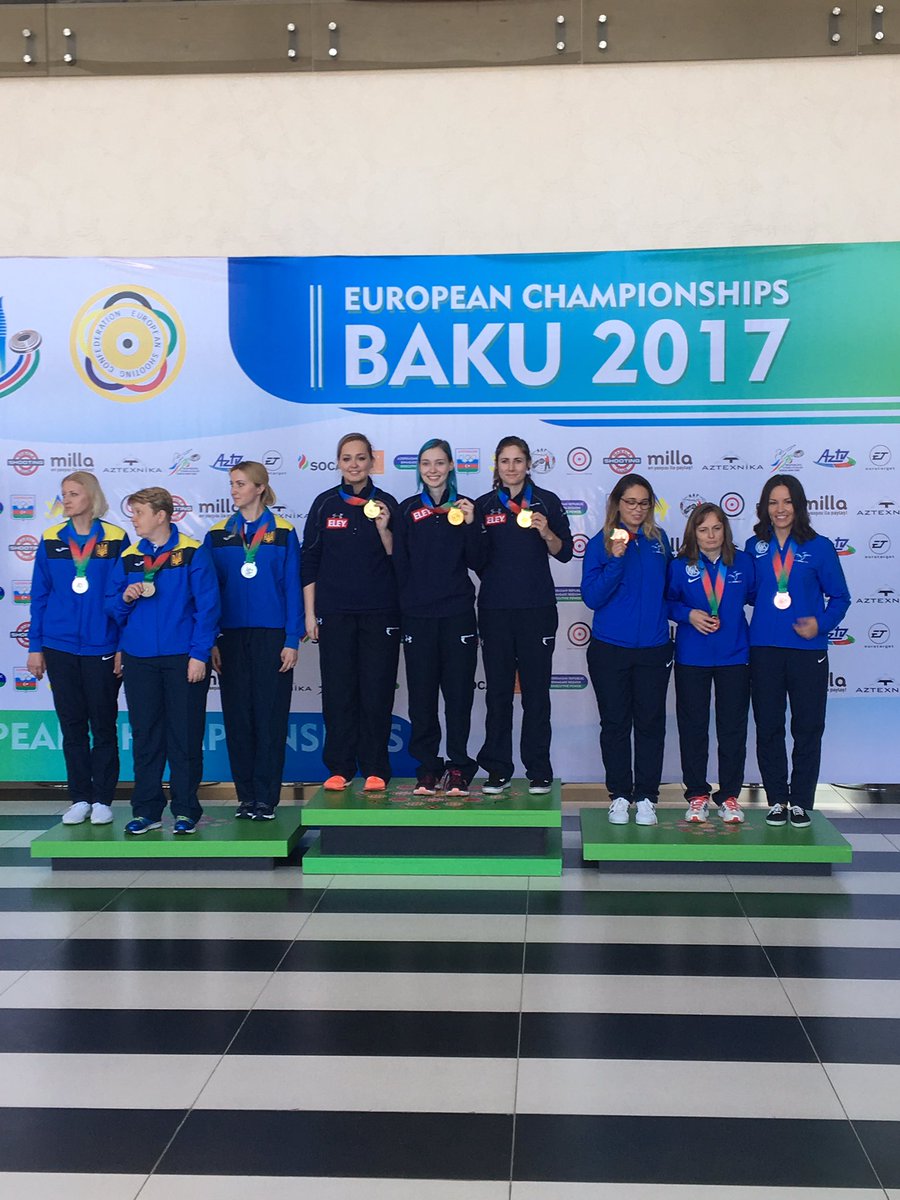 Jen, Seonaid and Katie win gold in the team event