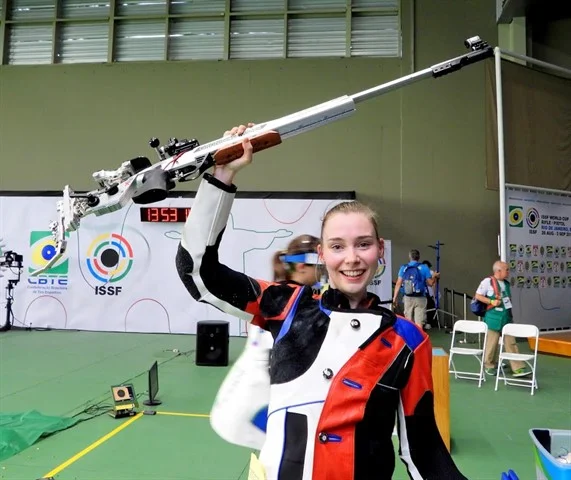 Seonaid McIntosh wins gold at European Shooting Championships