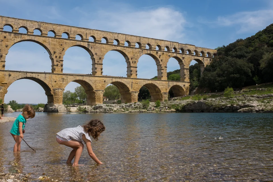 Sticks, stones and a Roman aqueduct