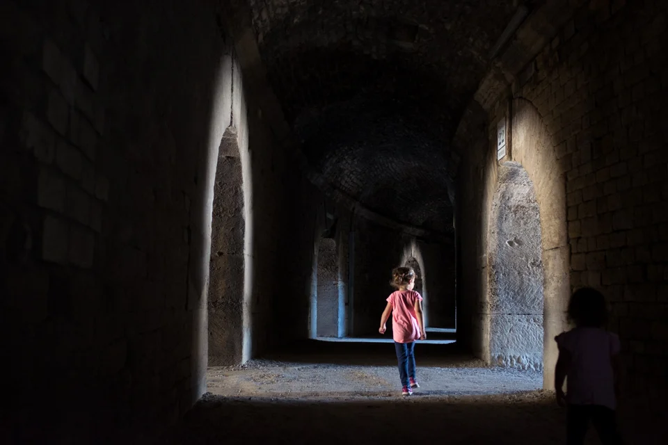 Running through Roman tunnels