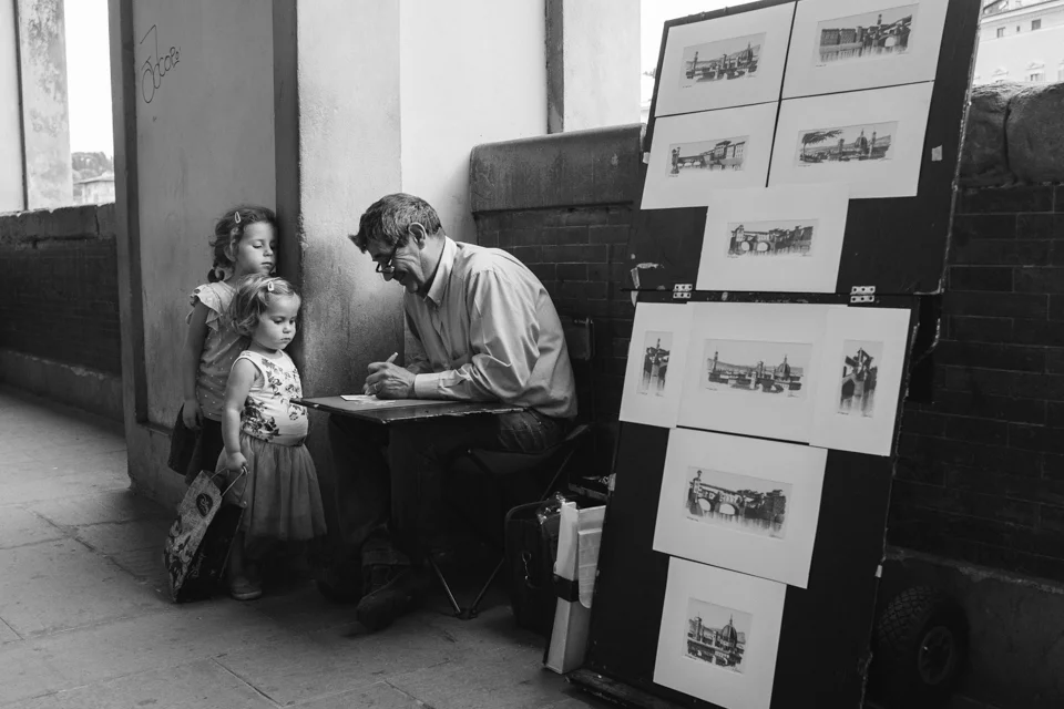 Watching an artist at work | Firenze