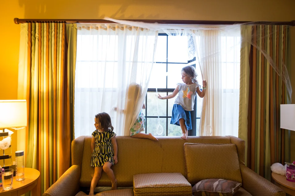 Decorating with spider webs