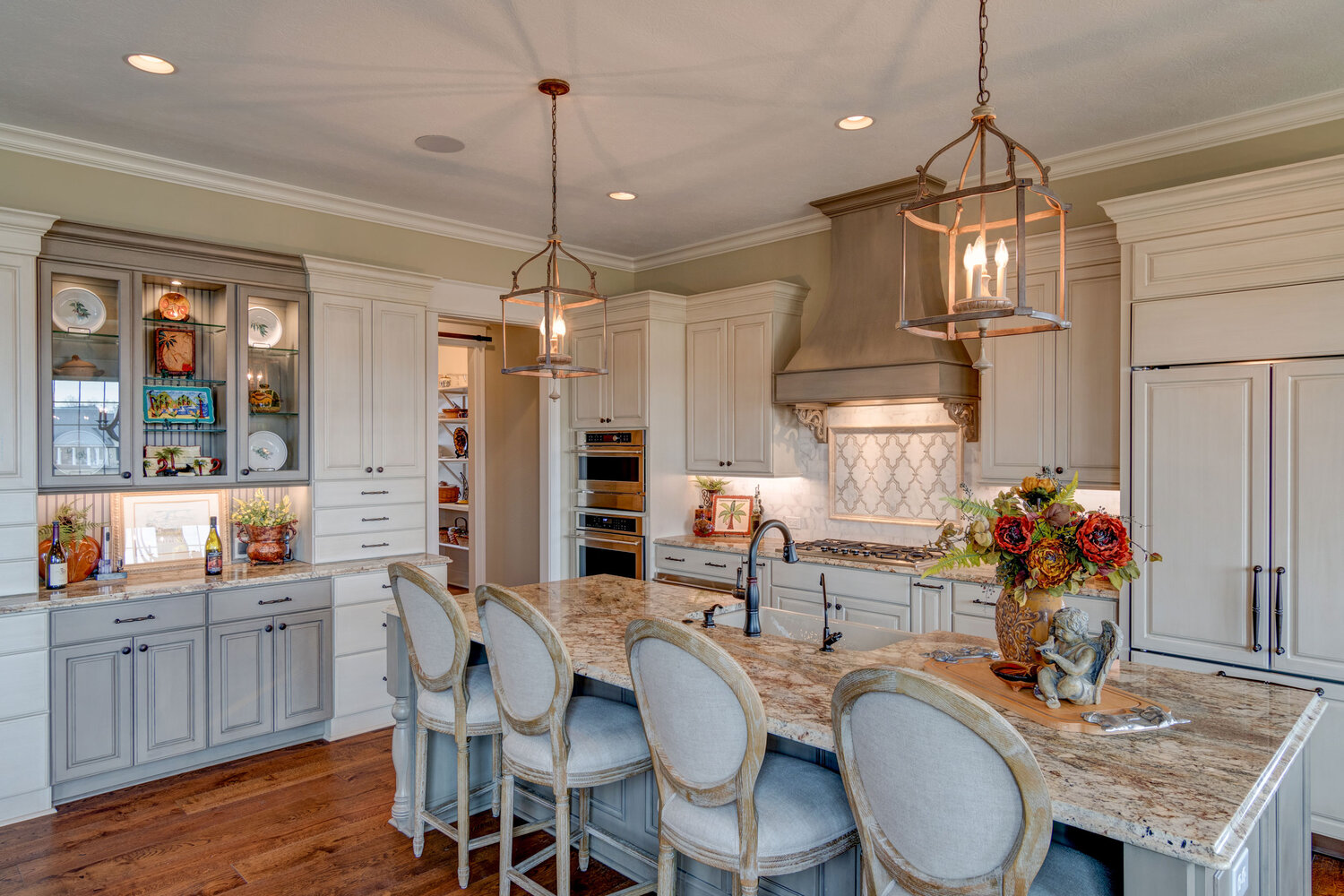 Your custom kitchen is better visualized if you have some tangible examples.