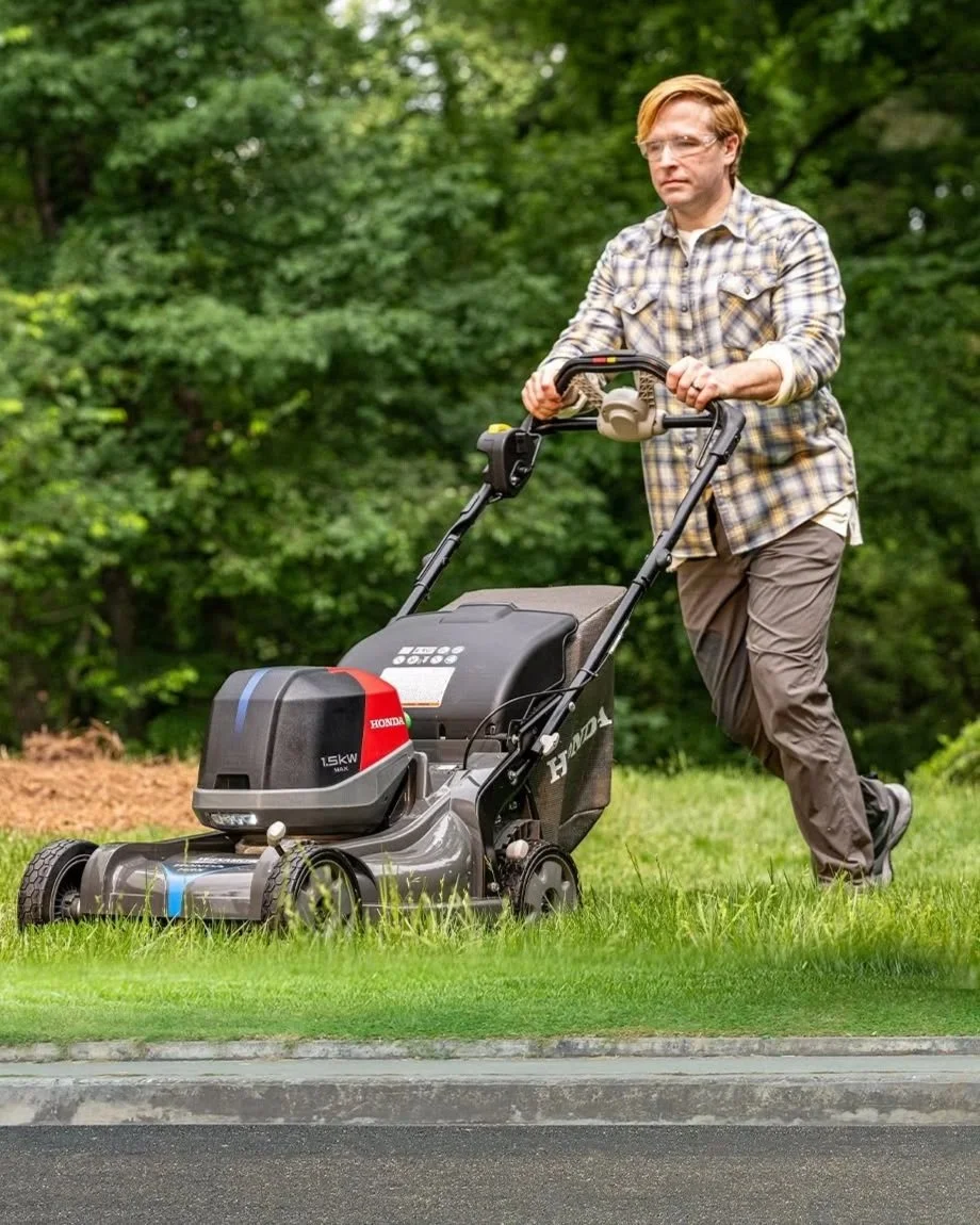 How Honda Battery Mowers Perform in South Louisiana: Runtime, Weather &amp; 2026 Rebates