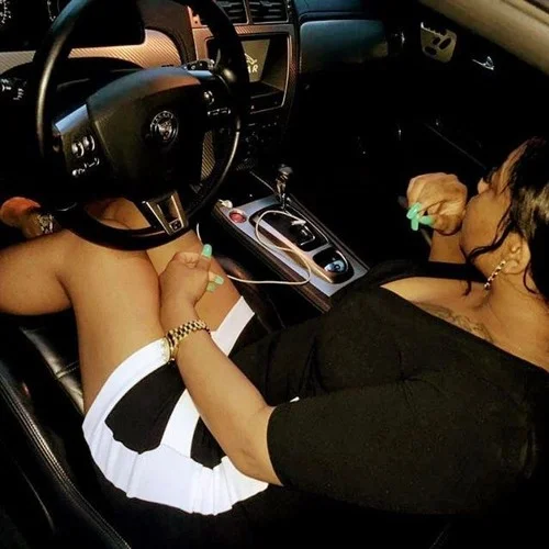 Prettii Barzz "Female Escobar