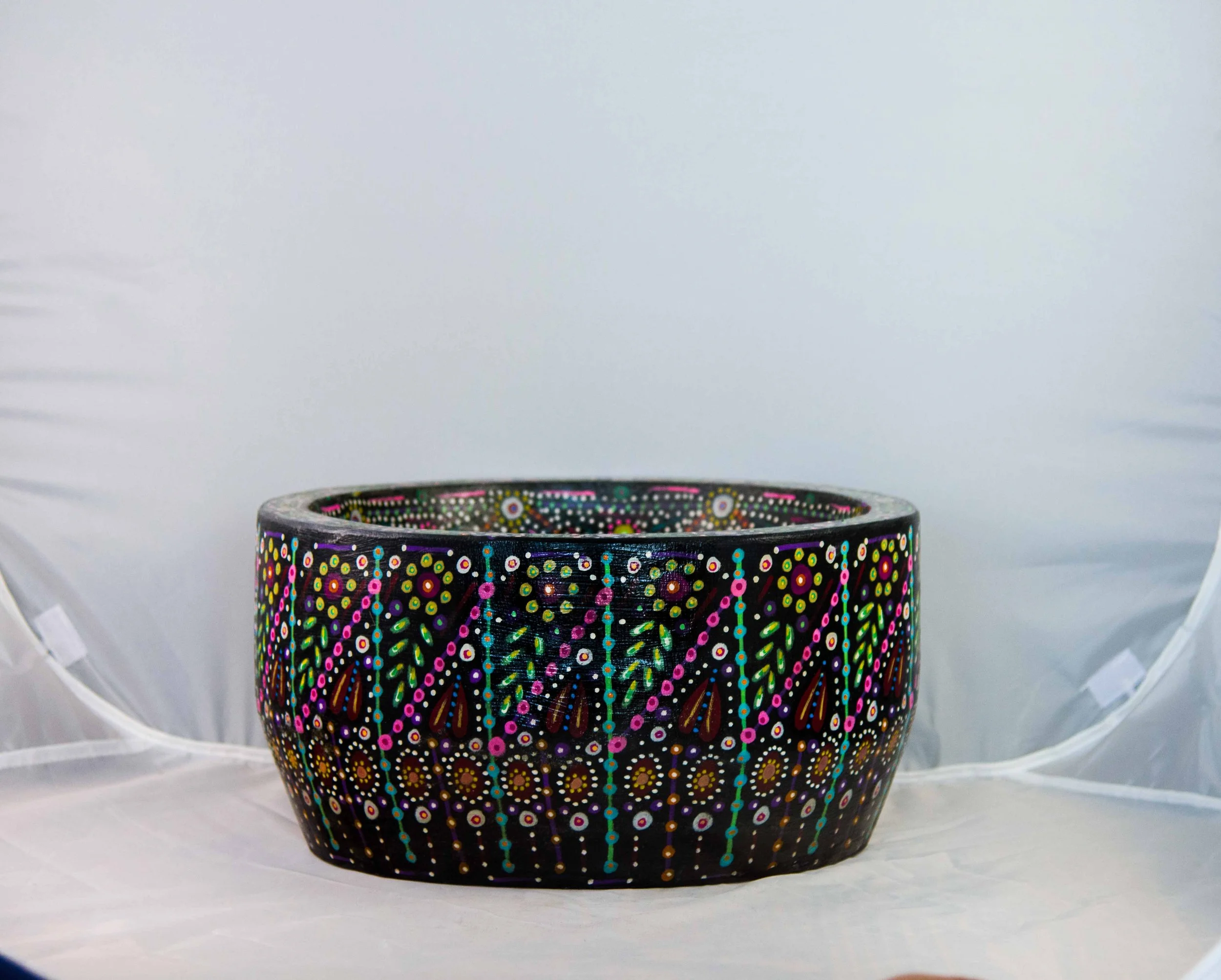 DECORATIVE  BOWL 