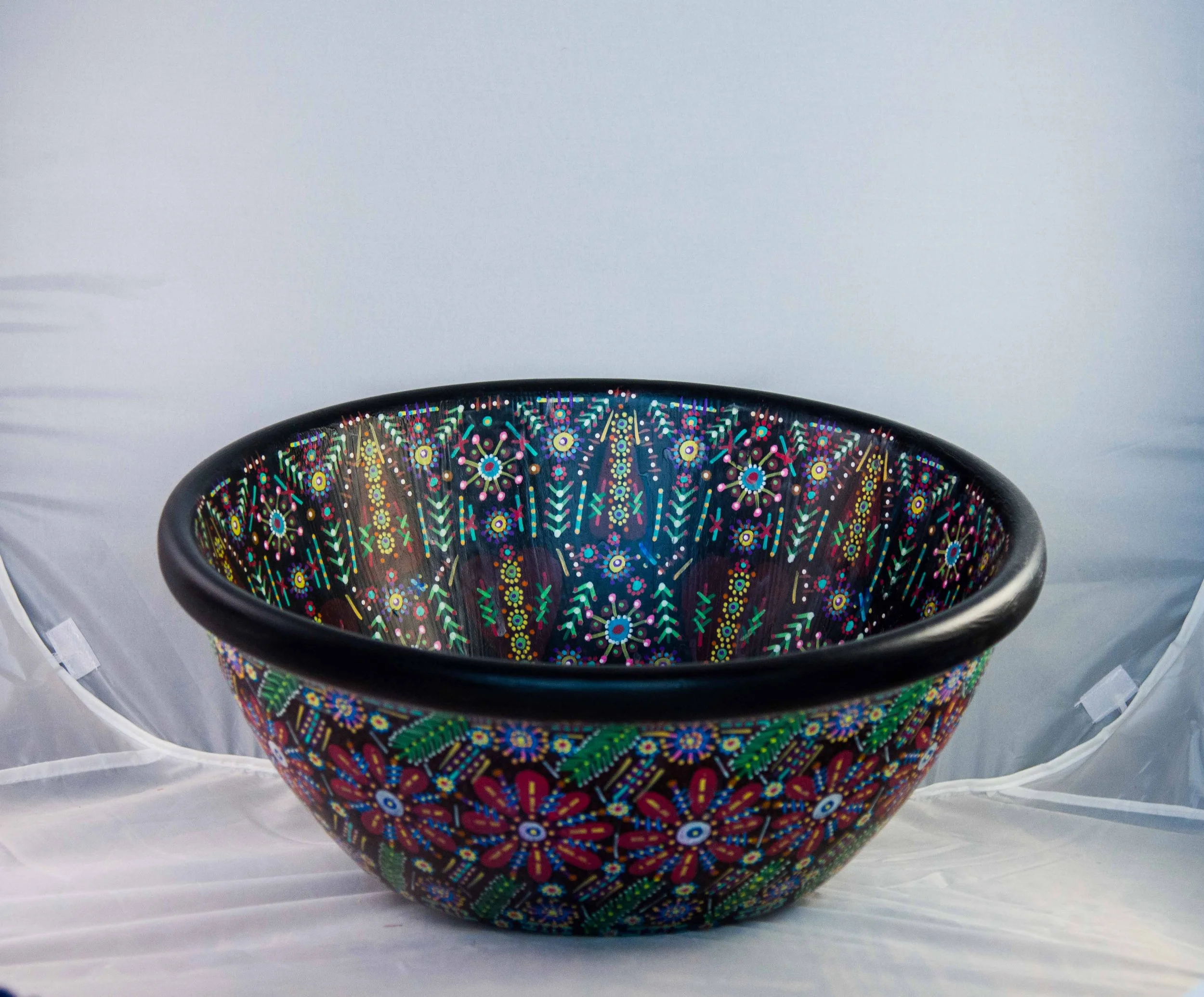 DECORATIVE BOWL 