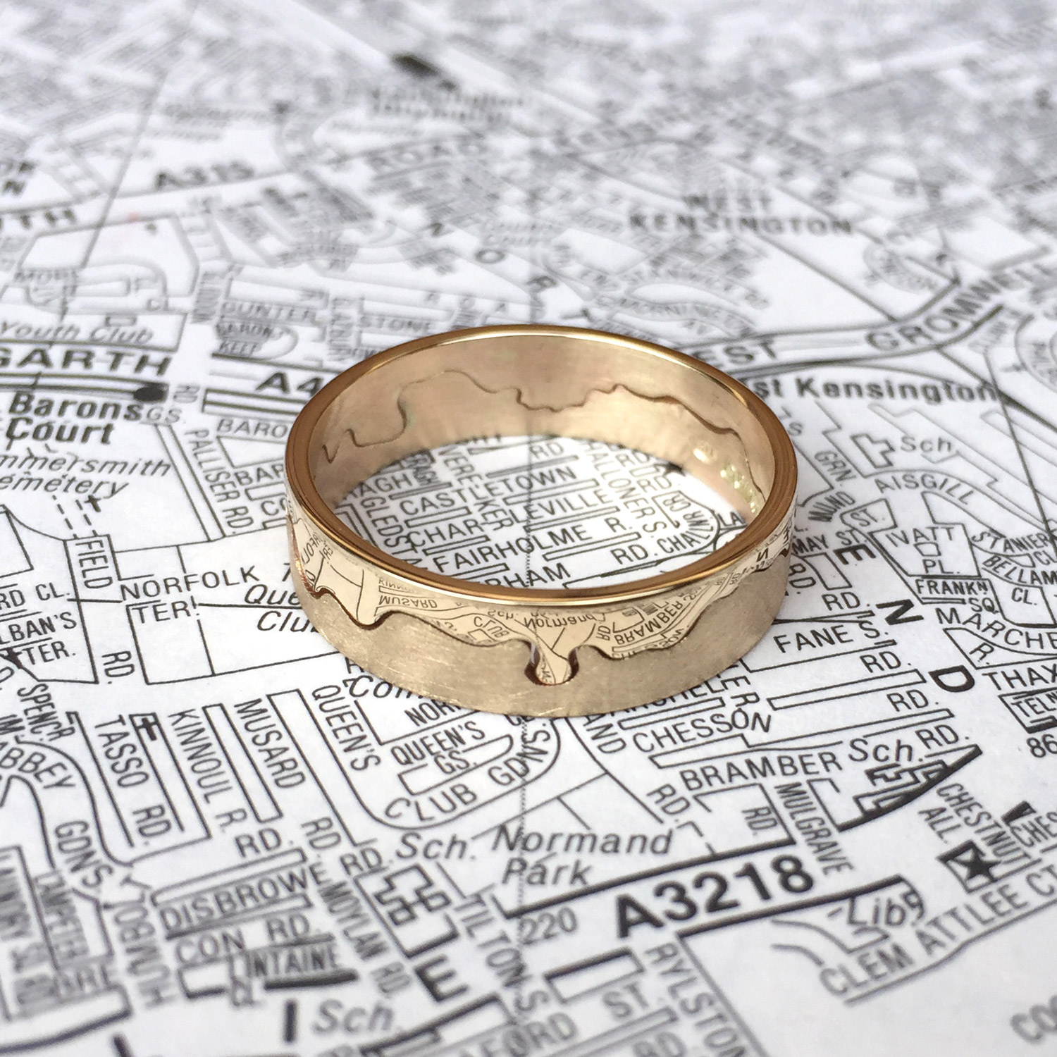 Landscape Jewellery Hecho a mano Silver River Thames London Ring Map Jewelry Thames London Jewellery Joyería Anillos Alianzas Custom Wedding Band River Ring 