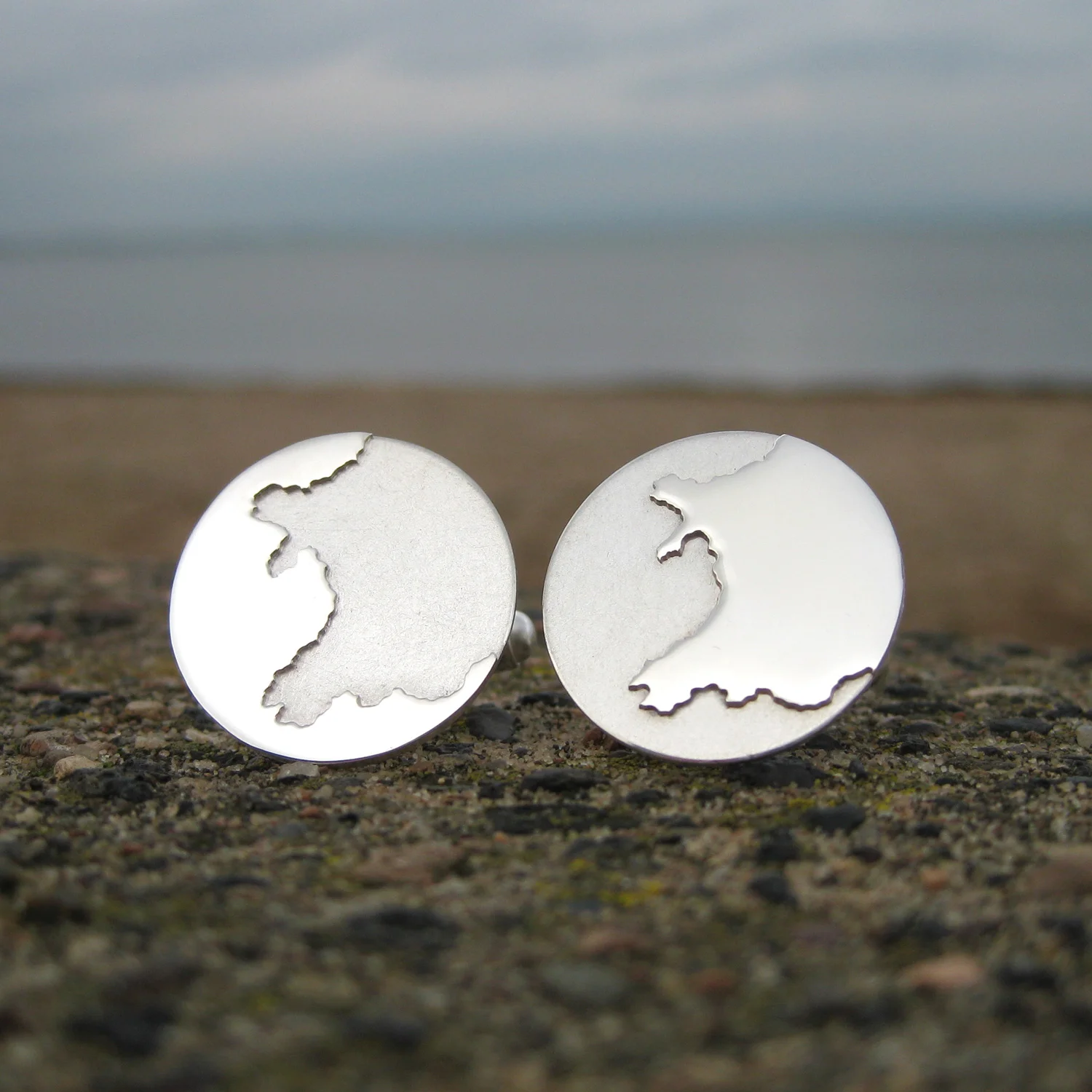 HannahLouiseLamb-wales-cufflinks.jpg
