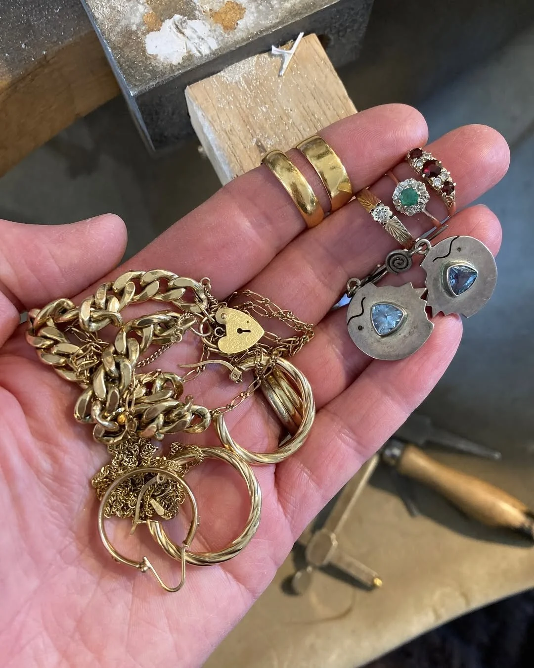 Remodelling Old Jewellery: How It Works, Costs and What to Expect