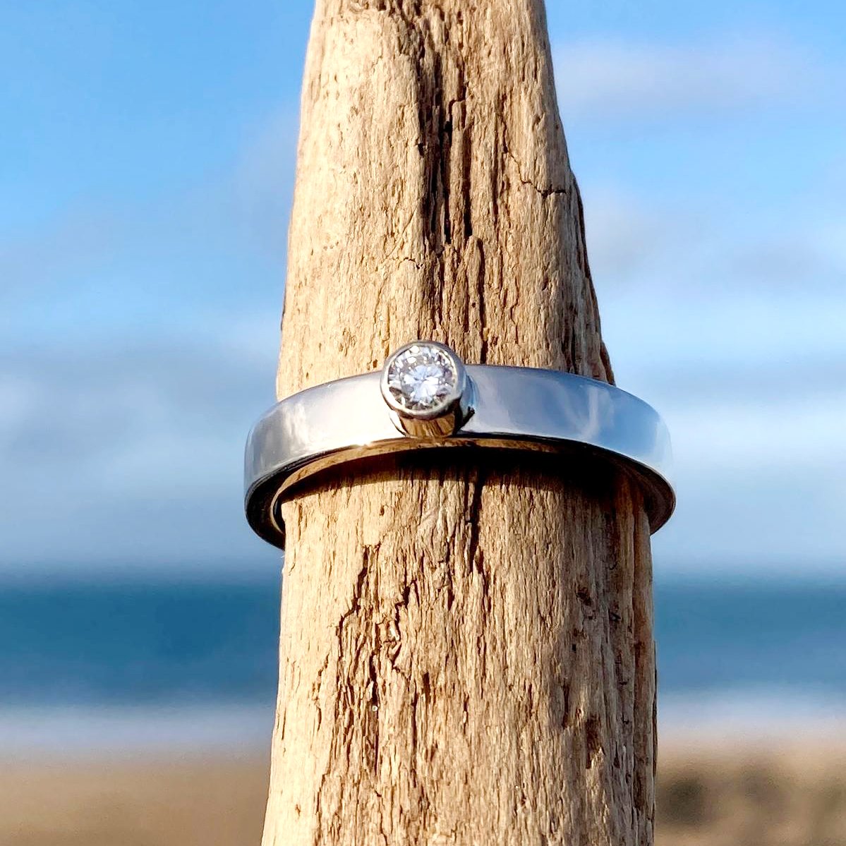 18ct White Gold Diamond Engagament Rings 1.jpeg