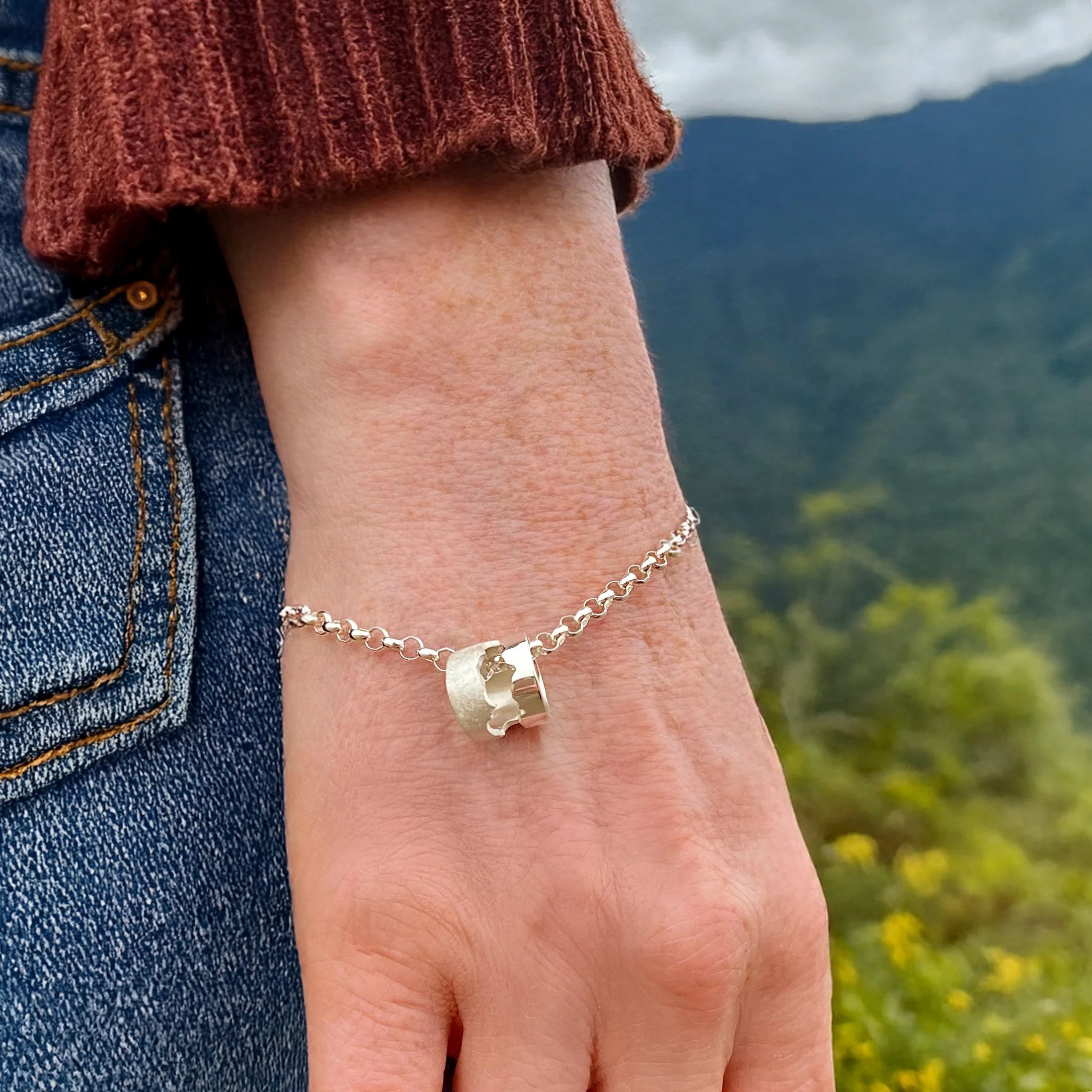 Mountain Hoop Bracelet Silver.jpg