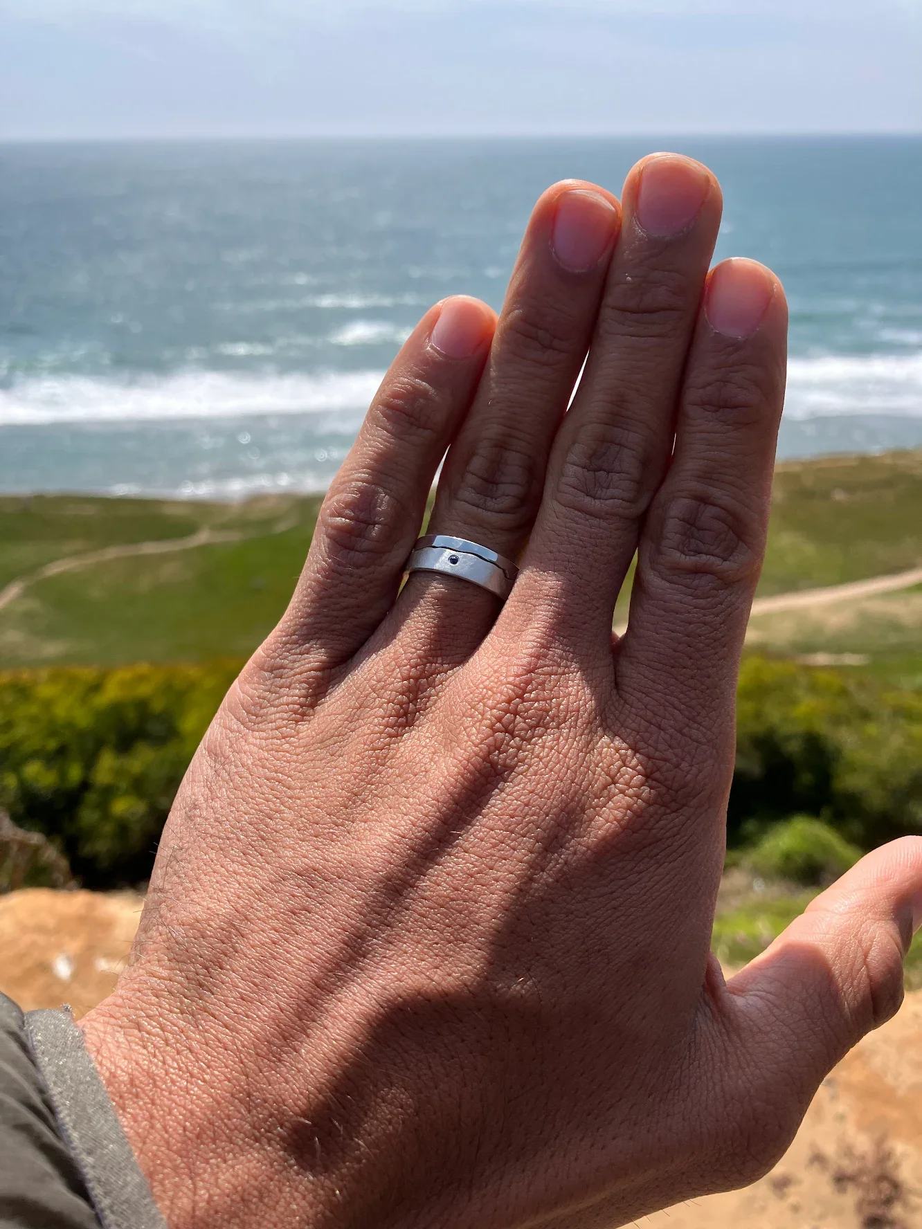 Thornton Beach, Great Barrier Reef Drive in Queensland silver ring