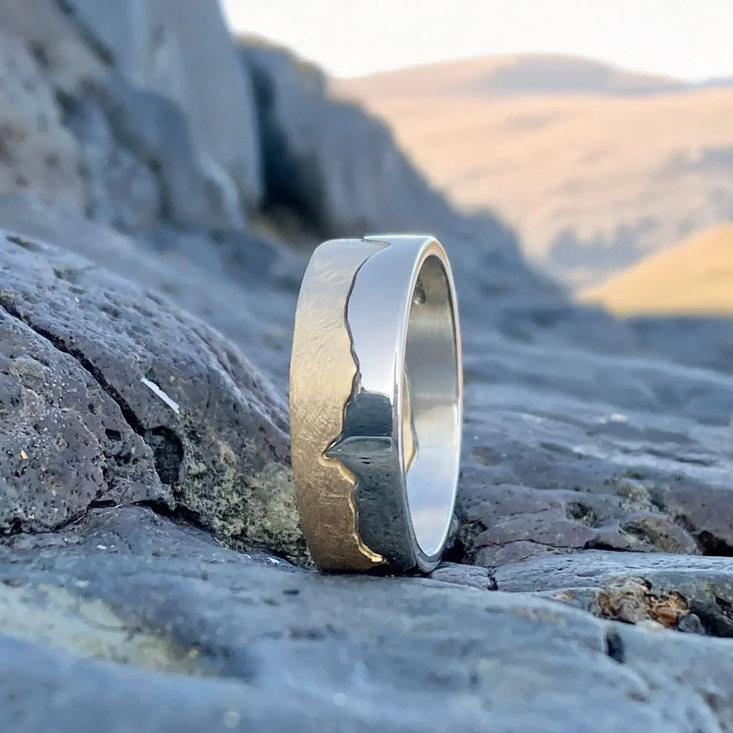 imageye___-_Hartwell Button-Through Sweat - PRISTINE Varley (6).jpg