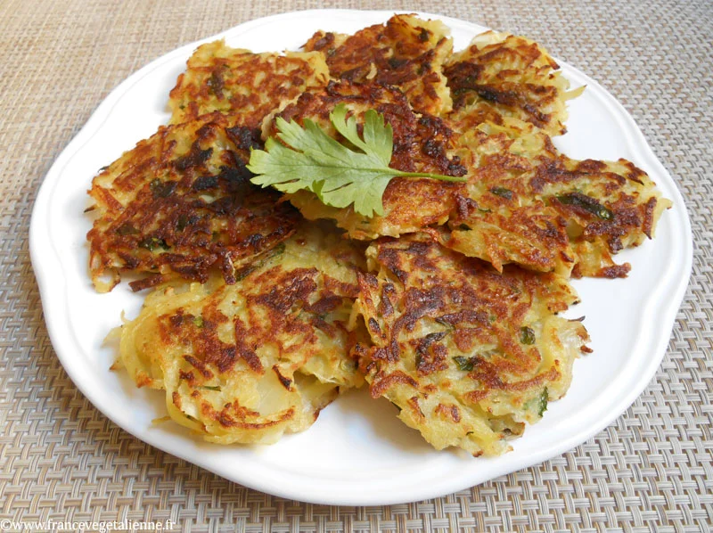 Grumbeerekiechle ou Galettes aux pommes de terre (végétalien, vegan) — France végétalienne Grumbeerekiechle ou Galettes aux pommes de terre (végétalien, vegan) — France végétalienne