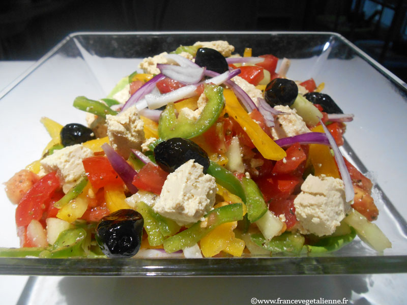 Salade grecque (recette végane)