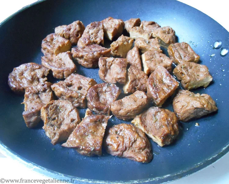 Seitan foncé (végétalien, vegan)