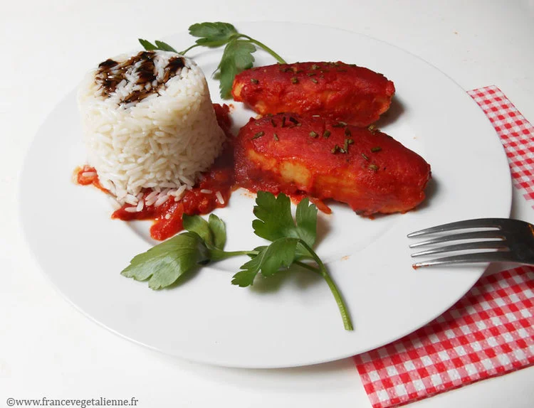 Quenelles lyonnaises à la sauce tomate (végétalien, vegan)