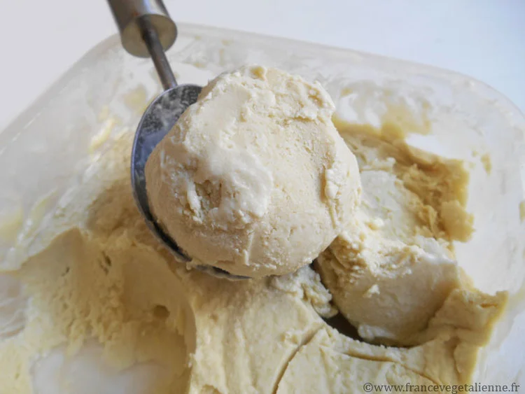 Glace à la vanille (végétalien, vegan)