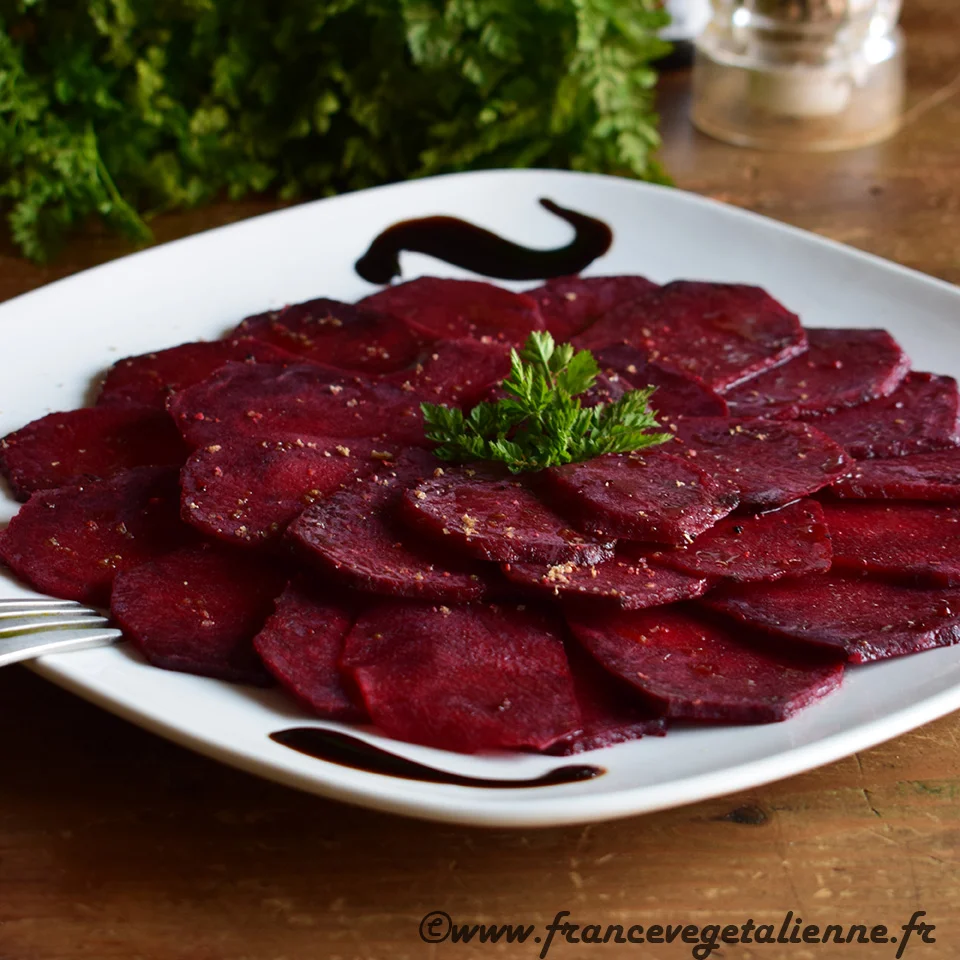 Carpaccio de betterave crue (végétalien, vegan)