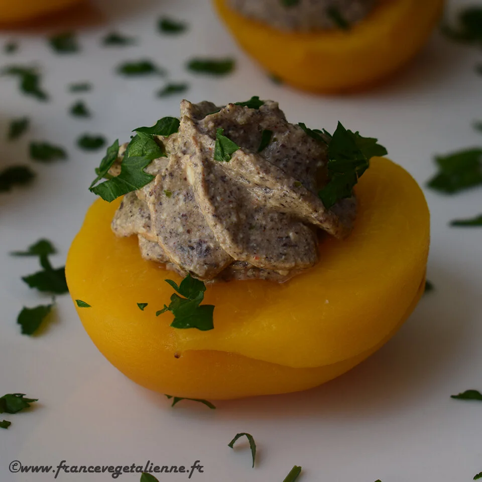 Pêches au thon-fu (végétalien, vegan)