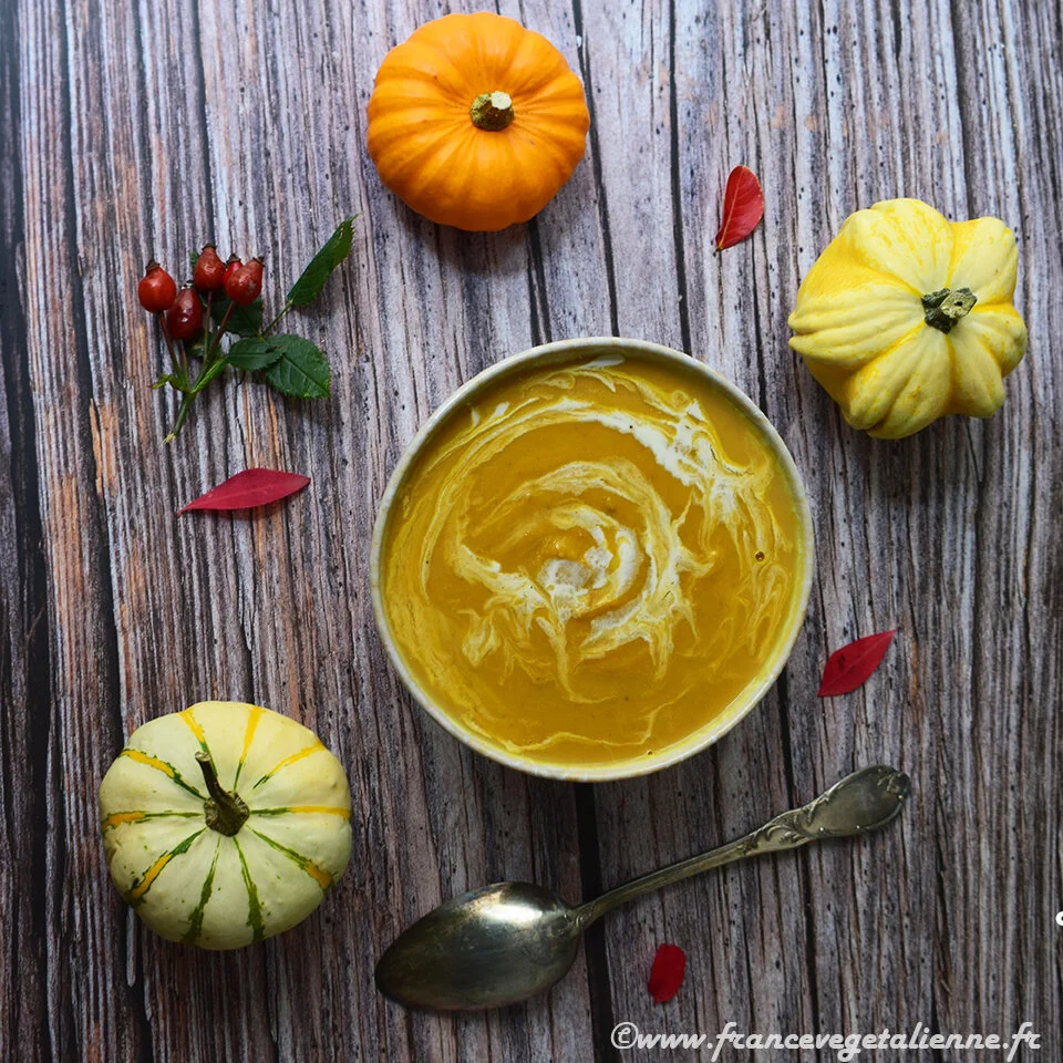 Soupe de courge aux châtaignes (végétalien, vegan)