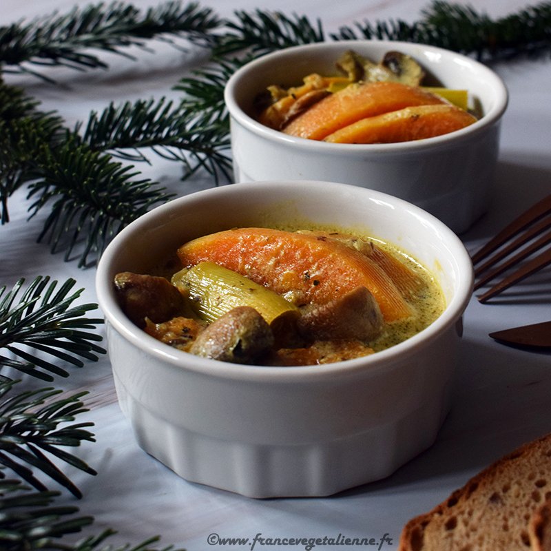 Nage de courge, champignons et algues (végétarien, vegan)
