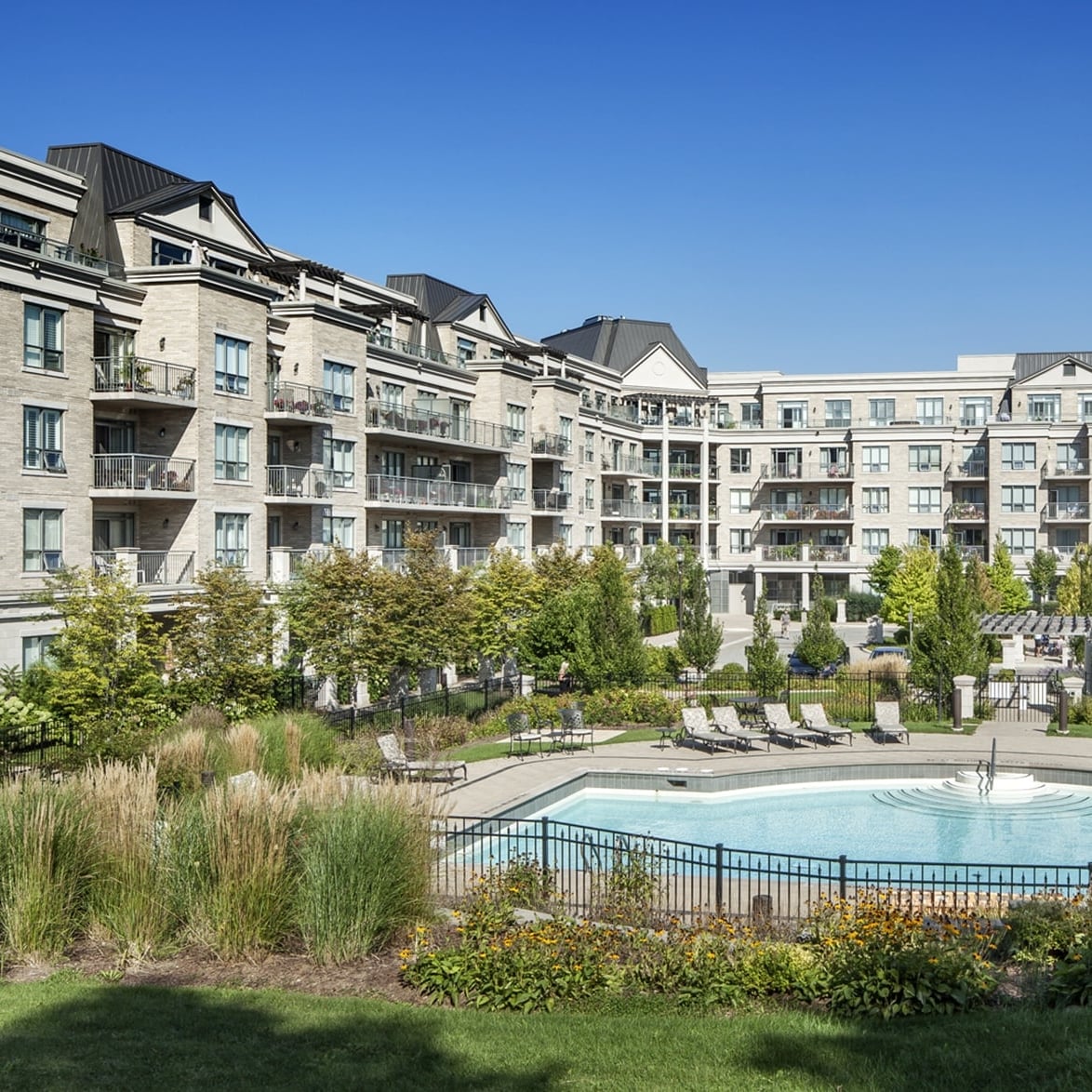 2010: Ridgewood I Condominiums - Aurora, Ontario