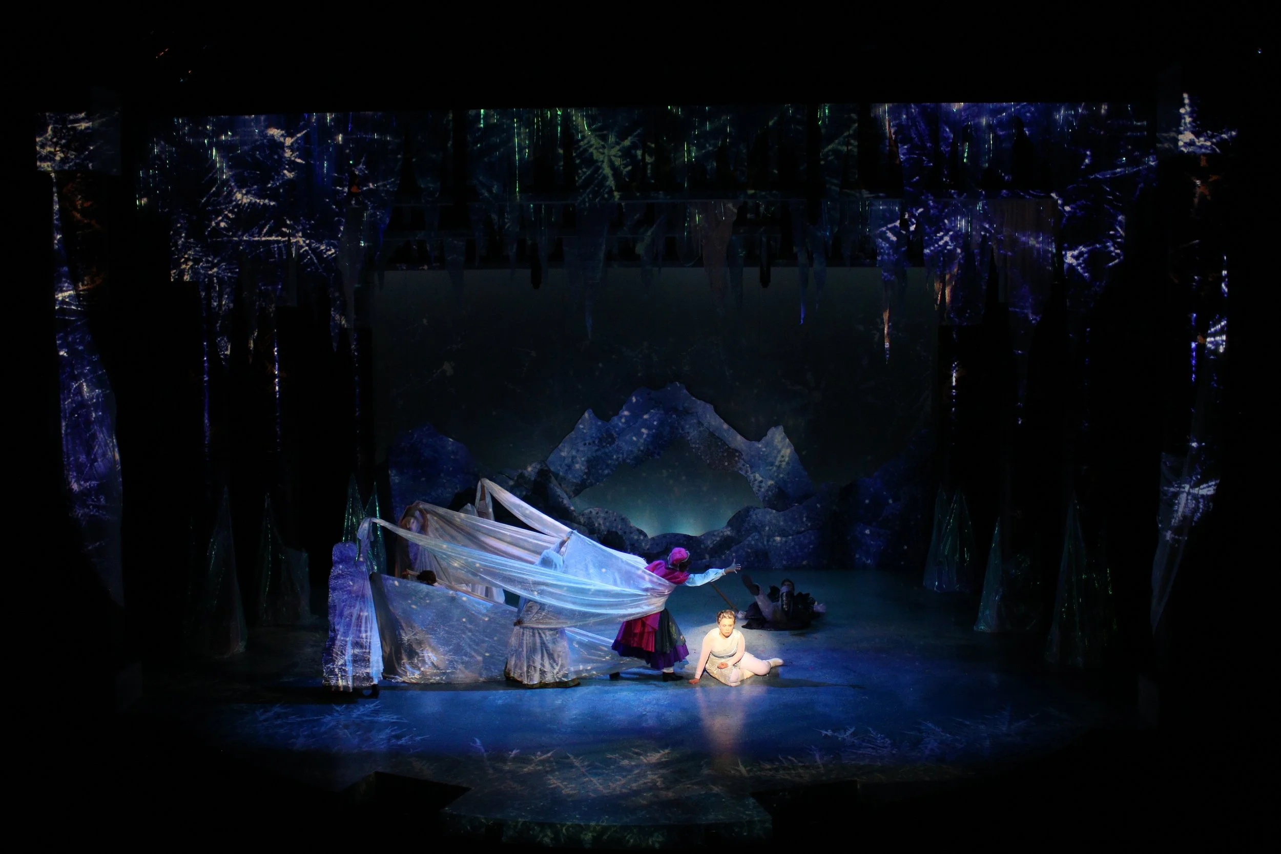 Anna saves Elsa