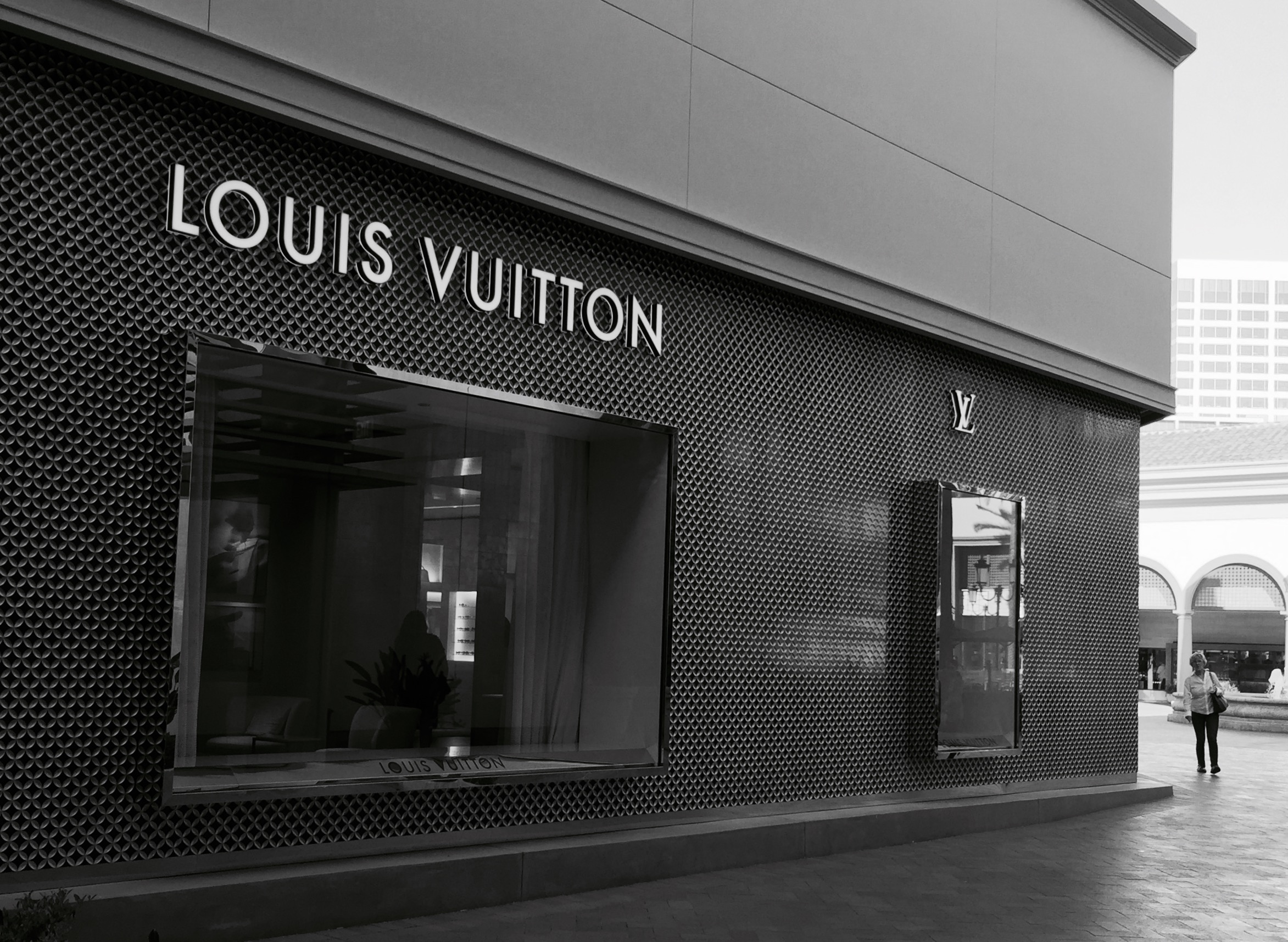  The one and only Fashion Island LV (Managed by Corder Hudson) 