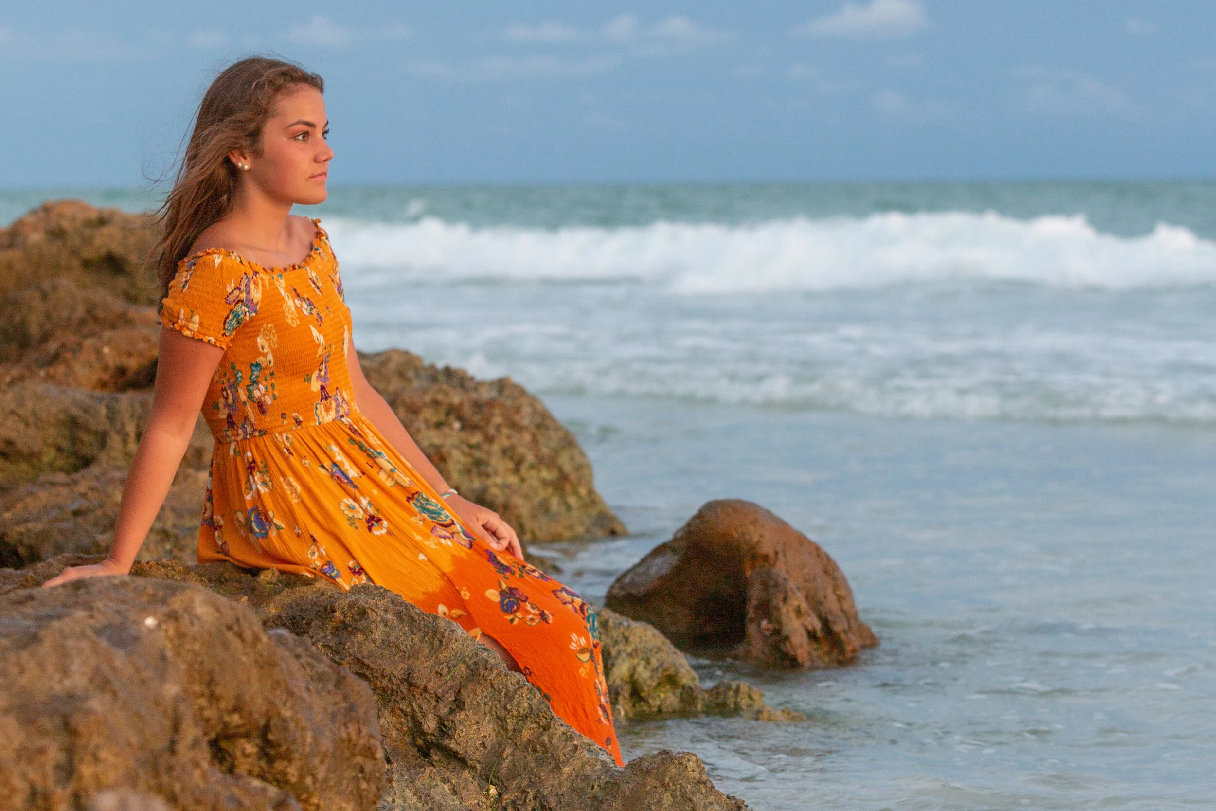 Emma Volk - Class of 2019 - Summer Beach Session (96 of 128).jpg