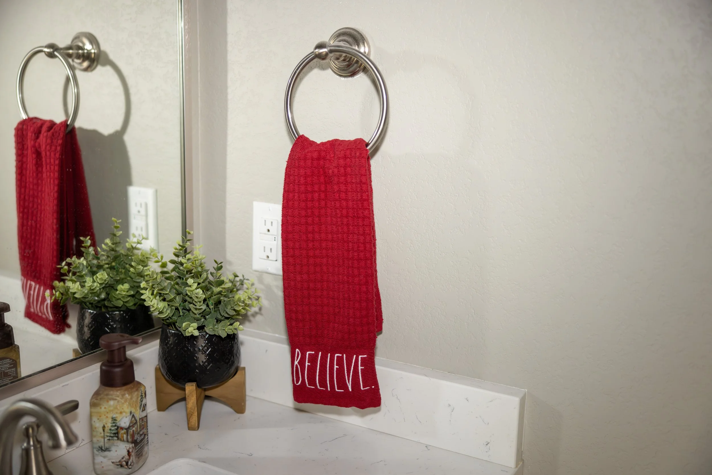 2025 - Volk Family Christmas - 0043.jpg