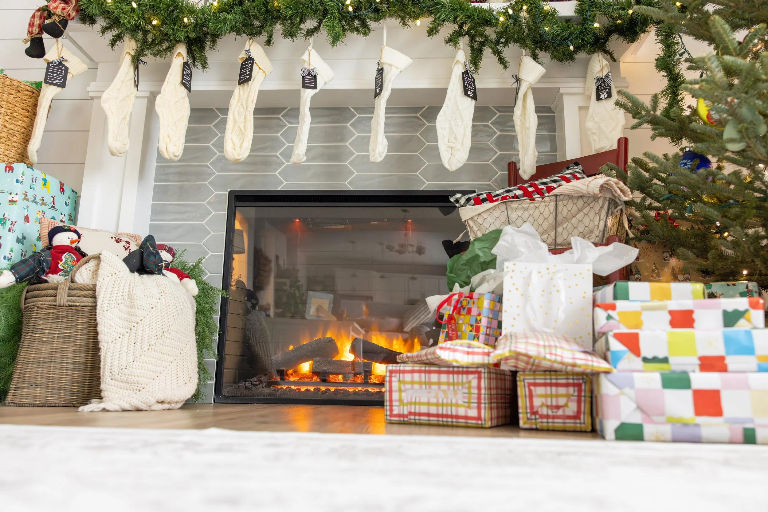 2025 - Volk Family Christmas - 0049.jpg