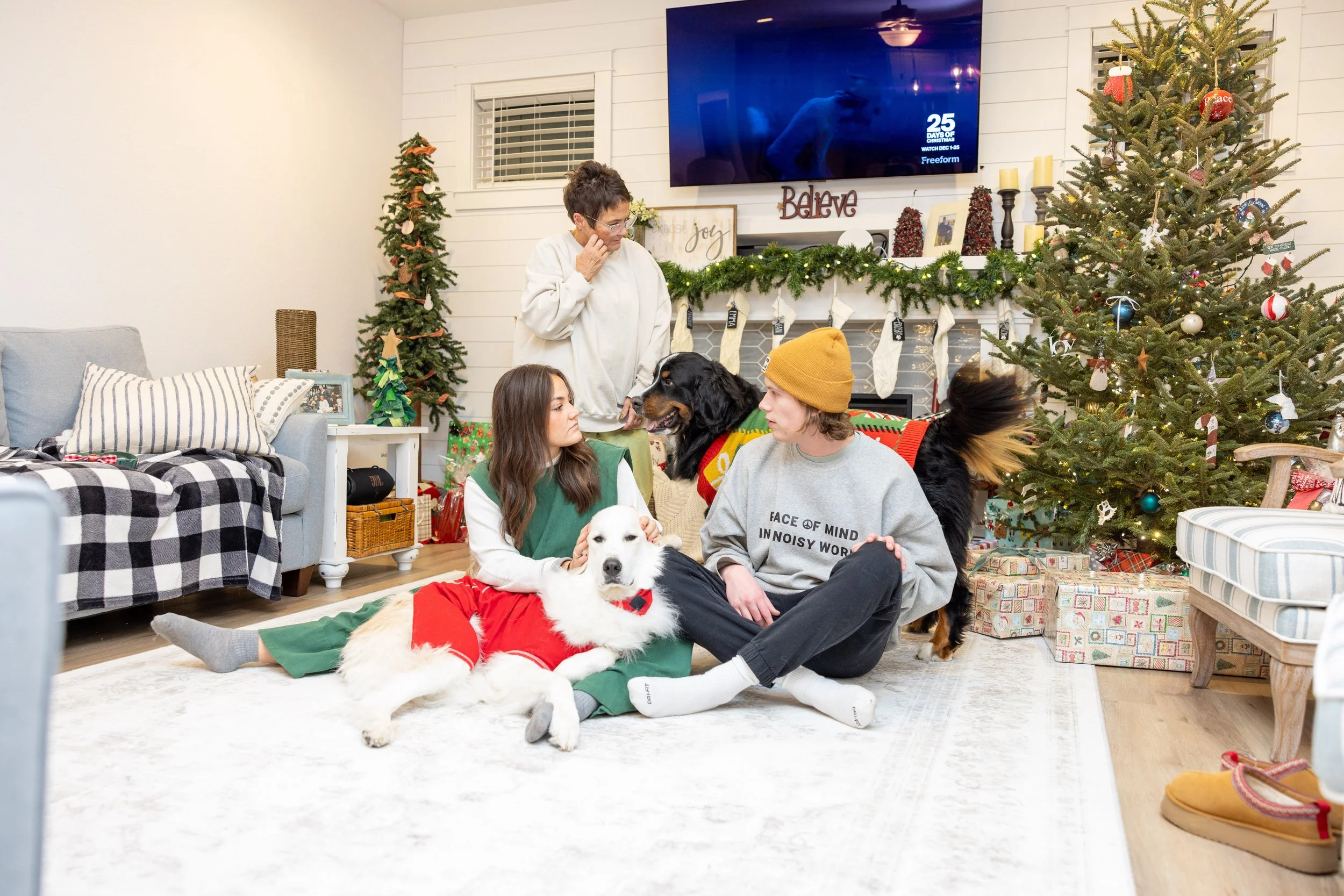 2025 - Volk Family Christmas - 0128.jpg