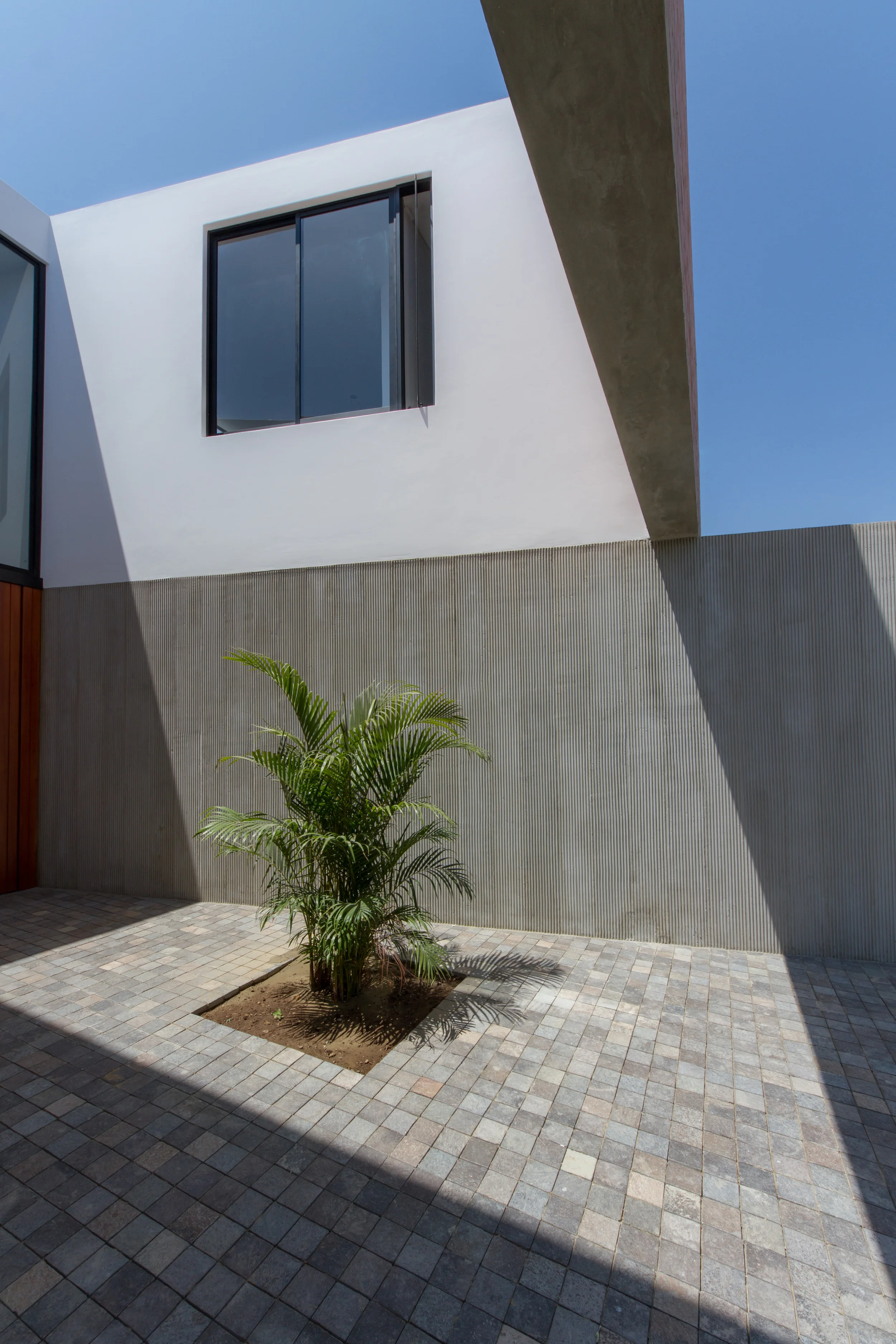 Arq. R.Riofrio y M.Rodrigo - Piura LB 012.jpg