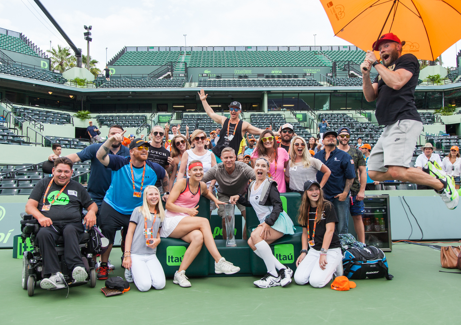  Fun Photo Session with 2016 Women Doubles Champions Lucy Safarova and Bettanie Mattek-Sands. 