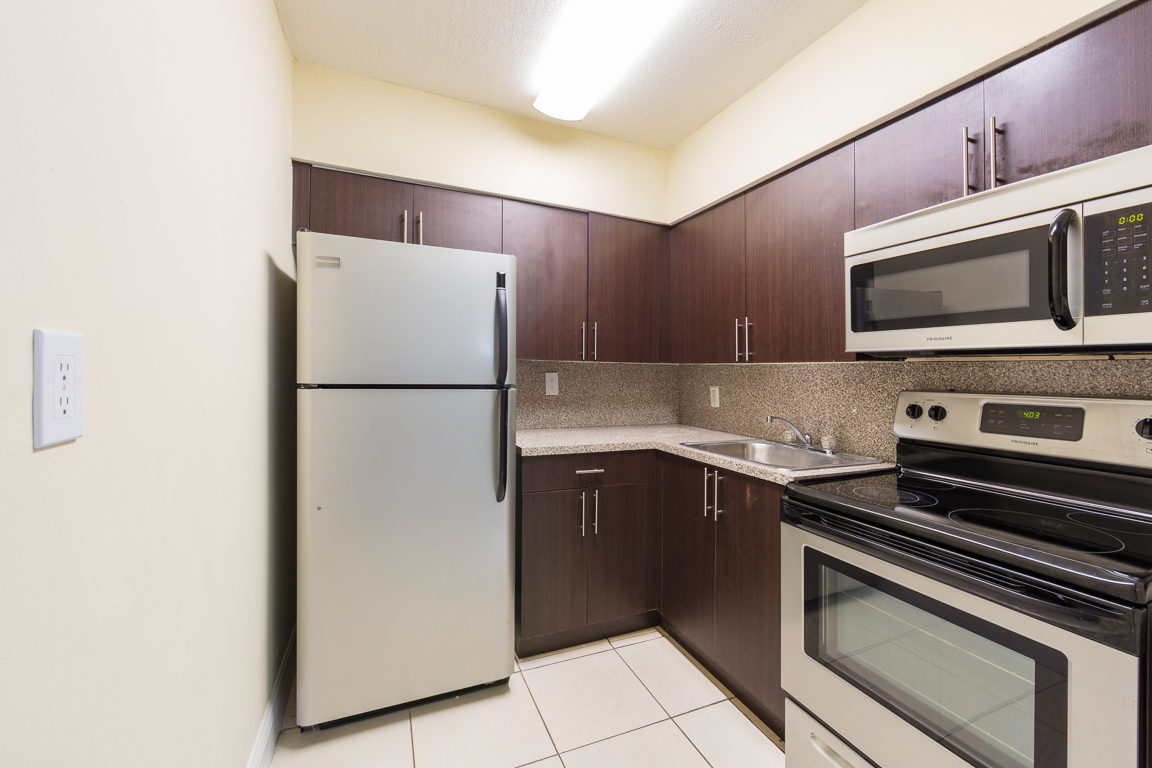 ESCARDA-0022_Kitchen.jpg