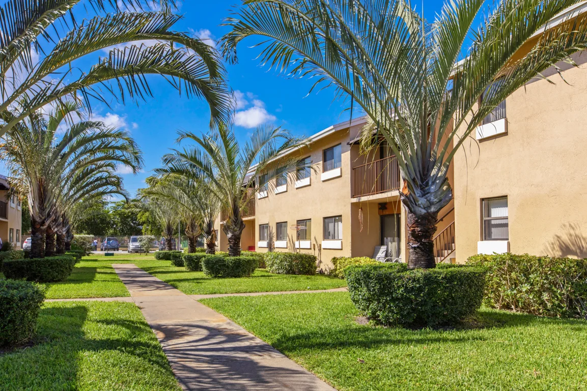 Vista_Palms_0135-2.jpg