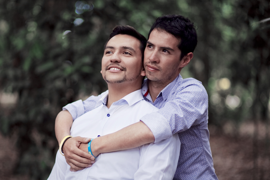 הוא עדן על סלבס לצאת עם הומואים