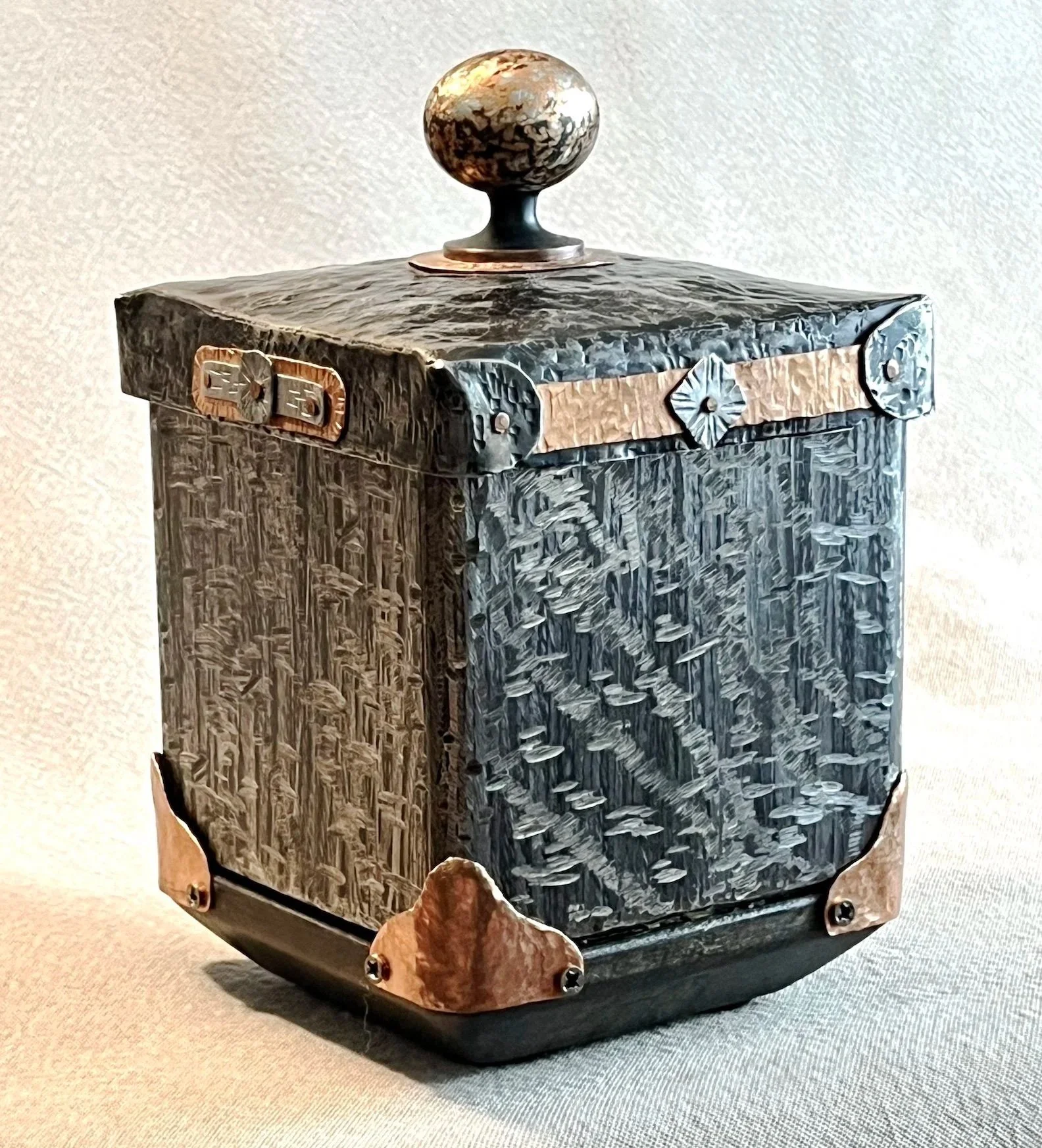 &lt;p&gt;&lt;strong&gt;TESS FARACI&lt;/strong&gt;metalwork&lt;a href="/tess-faraci-ill2025"&gt;More →&lt;/a&gt;&lt;/p&gt;