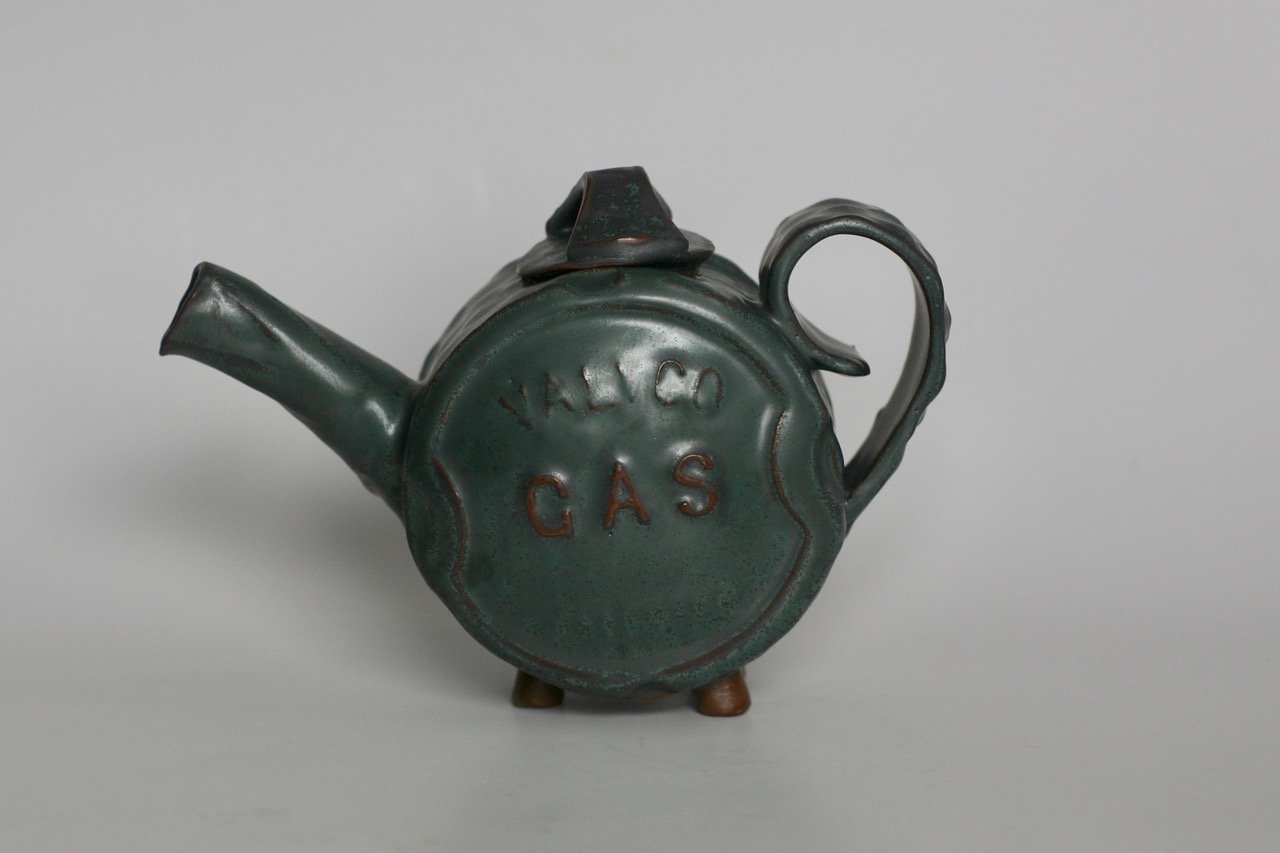 <p><strong>ELISE DANICO</strong>stoneware<a href="/elise-danico-insp-2026">More →</a></p>