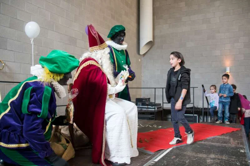 2015-11-22-SINTERKLAAS BANNEUX-0040-800.jpg