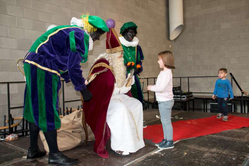 2015-11-22-SINTERKLAAS BANNEUX-0022-800.jpg