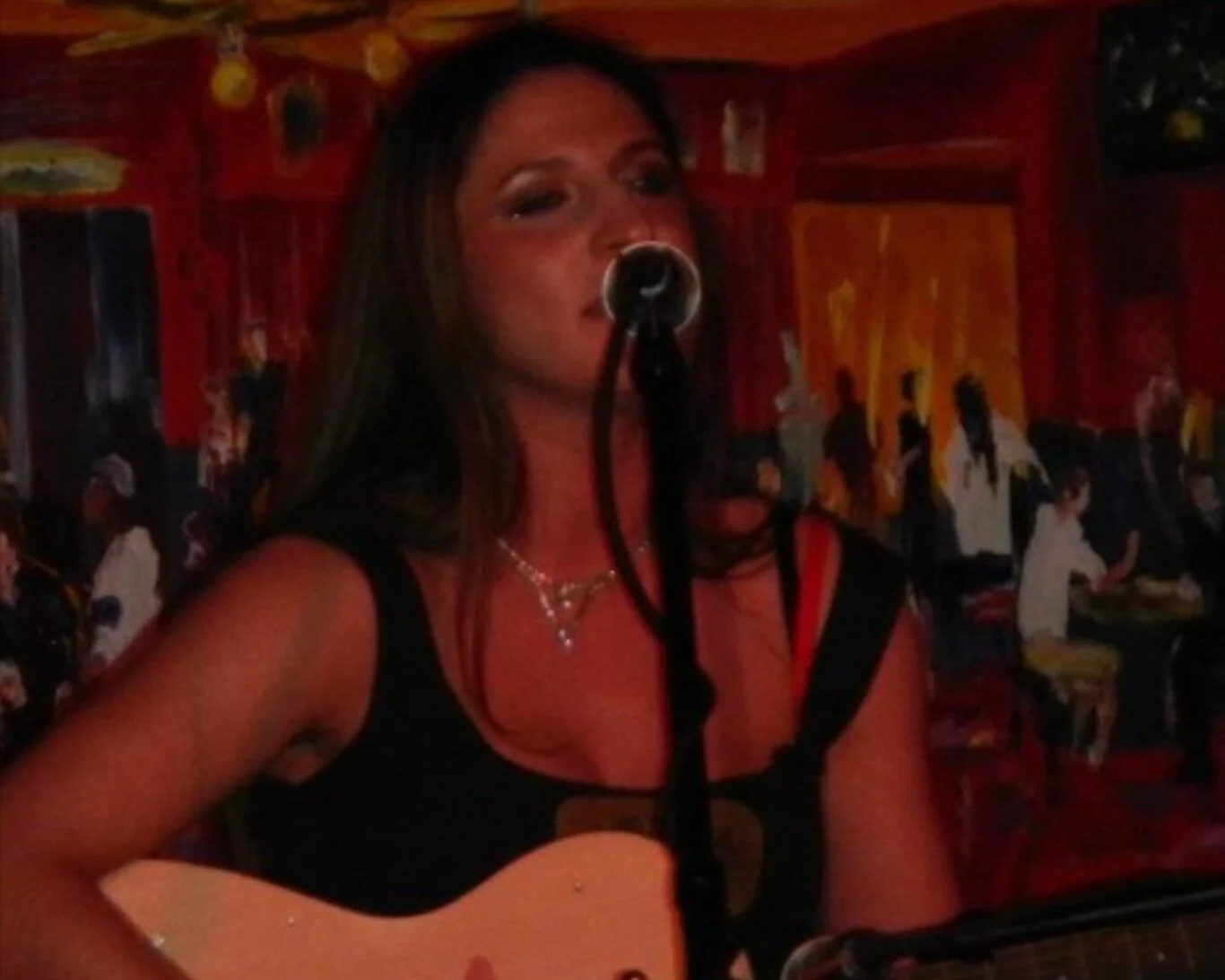 Live Music at Hollywood Hill: Kirsten Silva