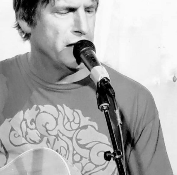 Live Music at Leavenworth Tasting Room: Doug Rusk