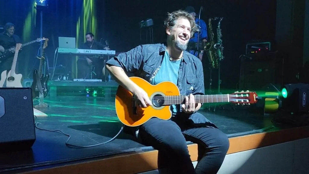 Live Music at Leavenworth Tasting Room: Kris Lahd